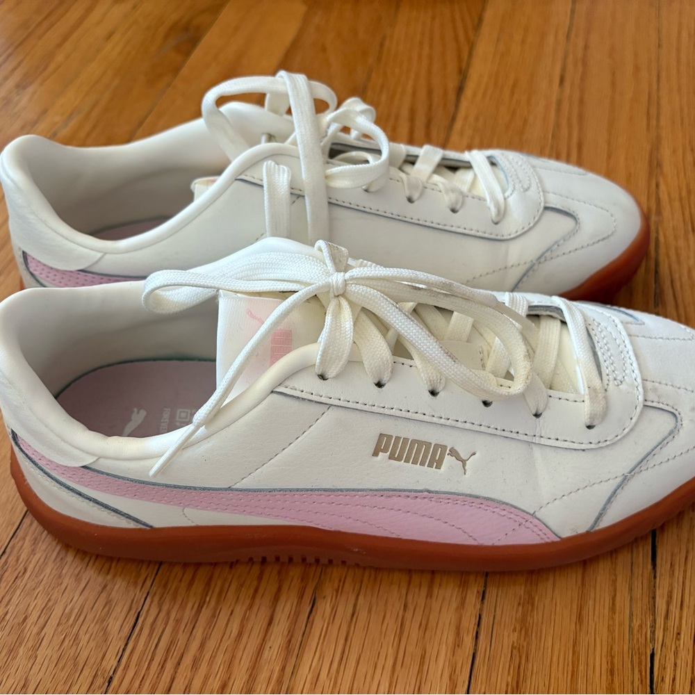 Puma White and Pink Casual Sneakers
